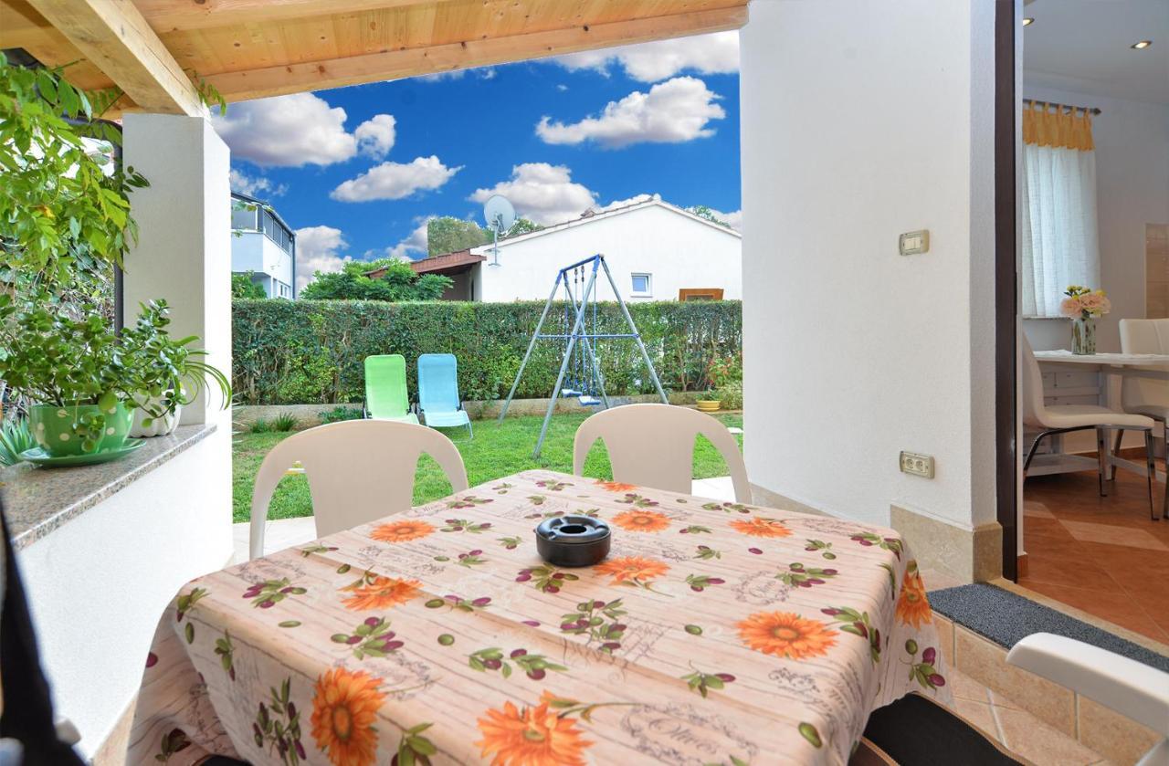 Apartment Snjezana 1064 Ровинь Экстерьер фото