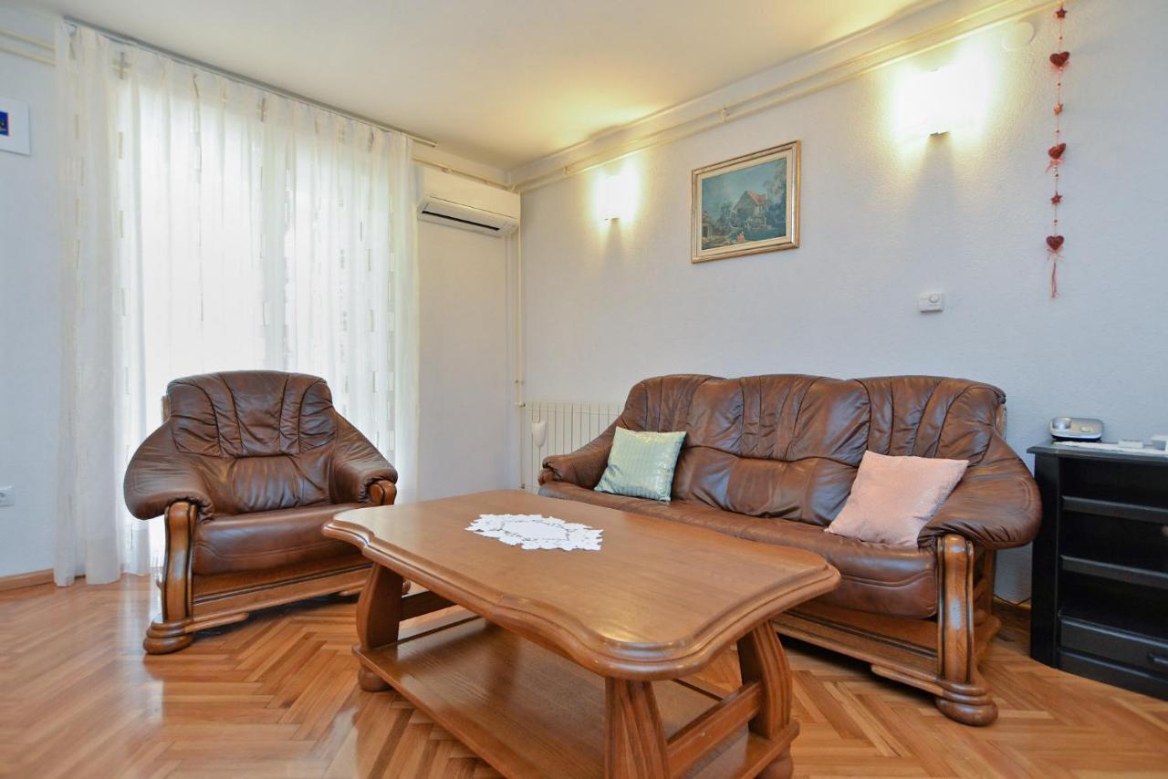 Apartment Snjezana 1064 Ровинь Экстерьер фото